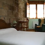 Vallucos Inn *